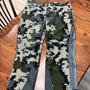 KUIU Camo Rain Pants